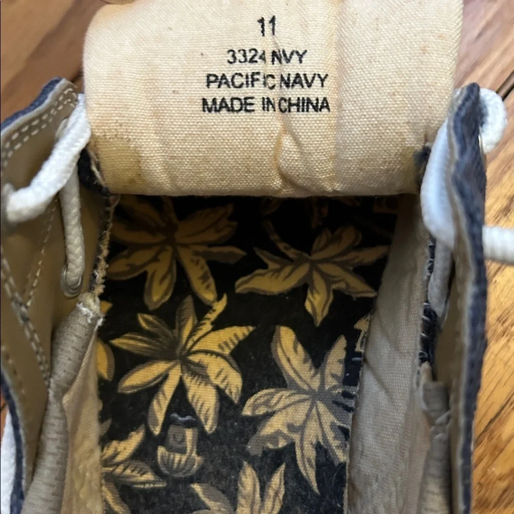 New Tommy Bahama Old Maui Navy Blue Canvas Boat Shoes
